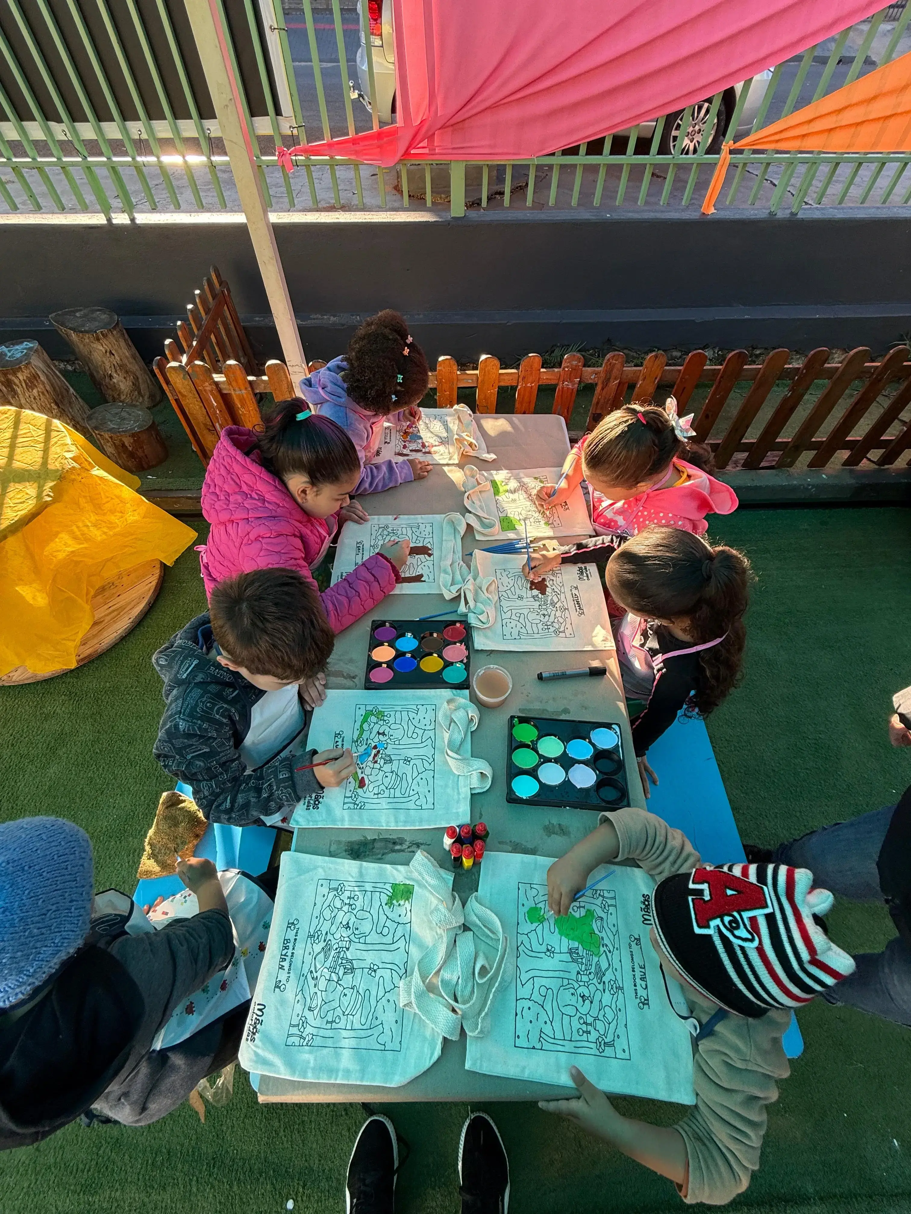 Arte Mãos Coloridas